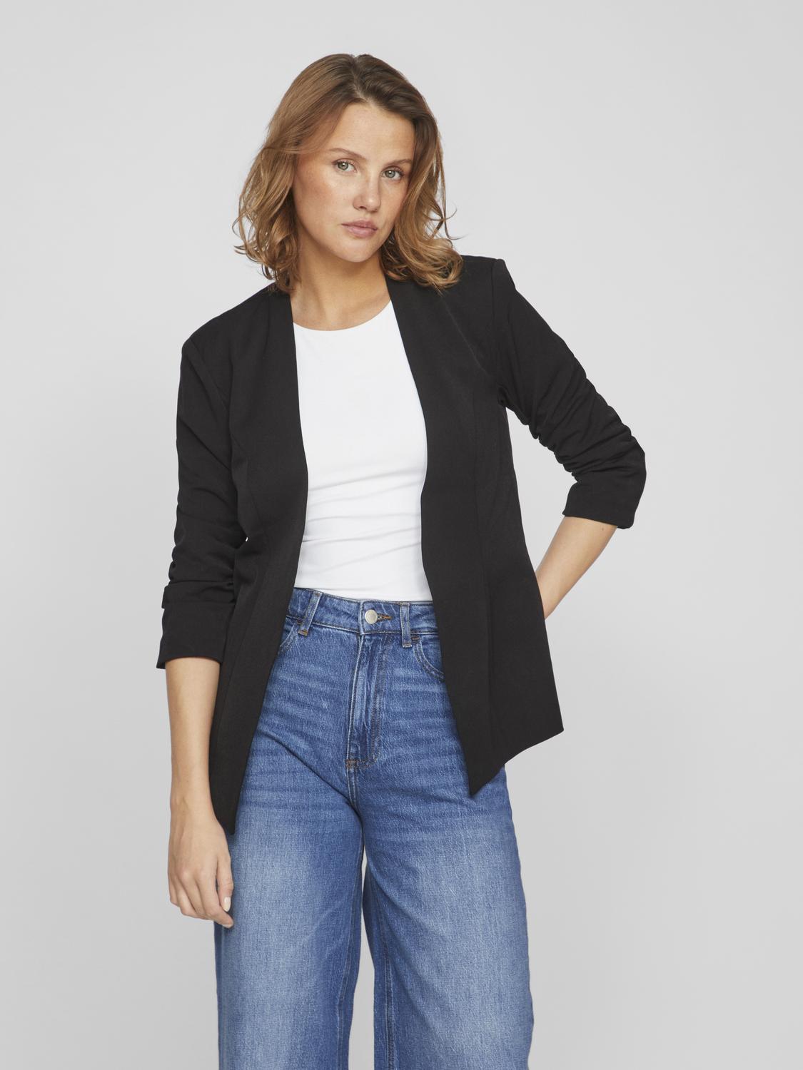 model_shot-front